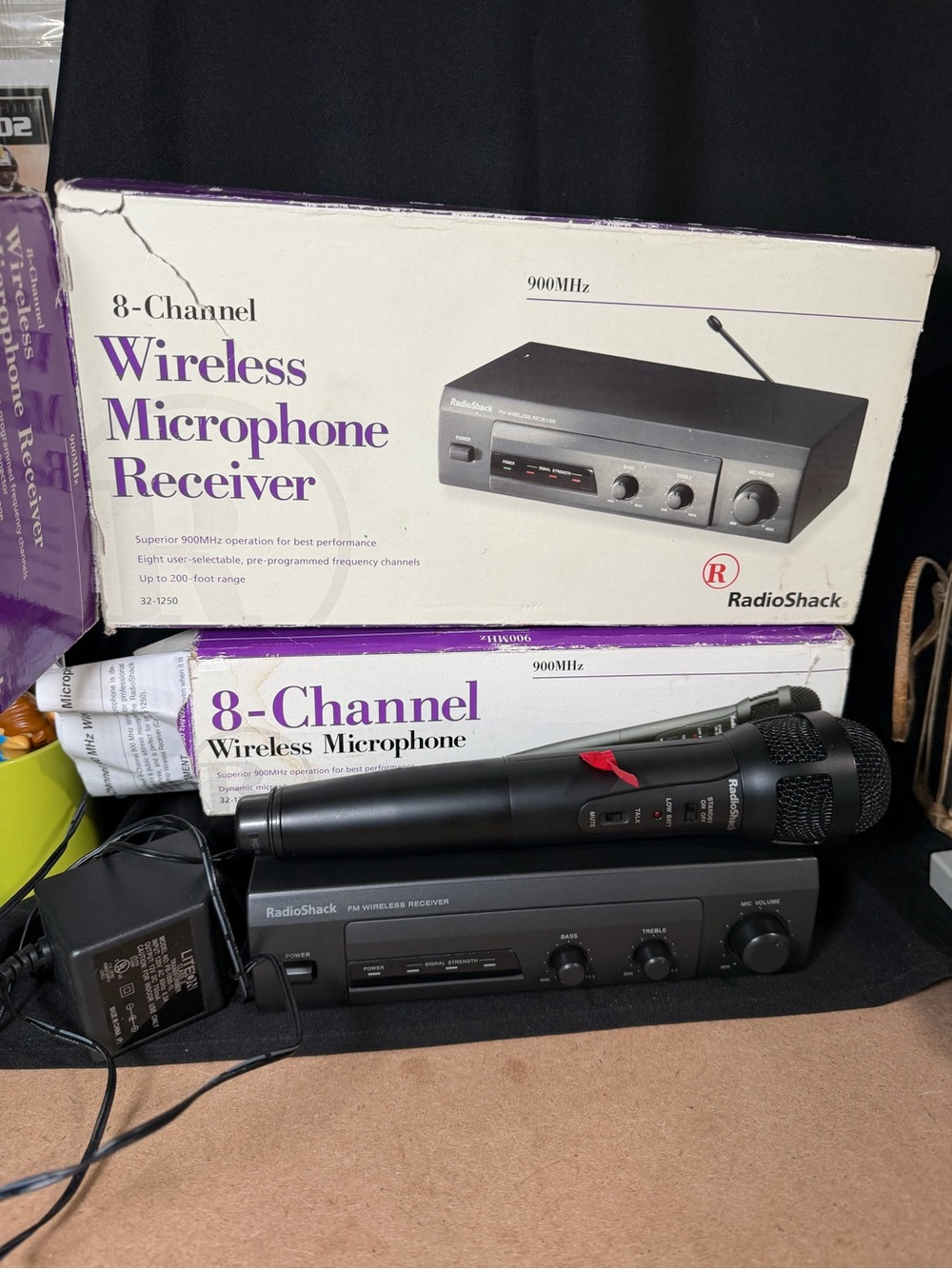 Radio Shack 32-1251 / 32-1250 8-Channel Wireless Microphone and Receiver 900MHz